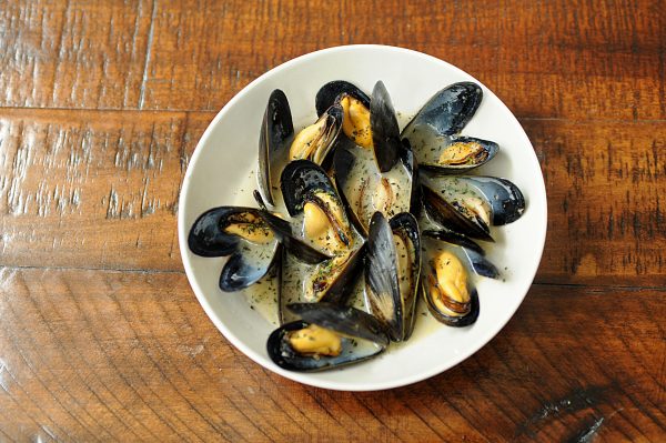 mussels in white wine